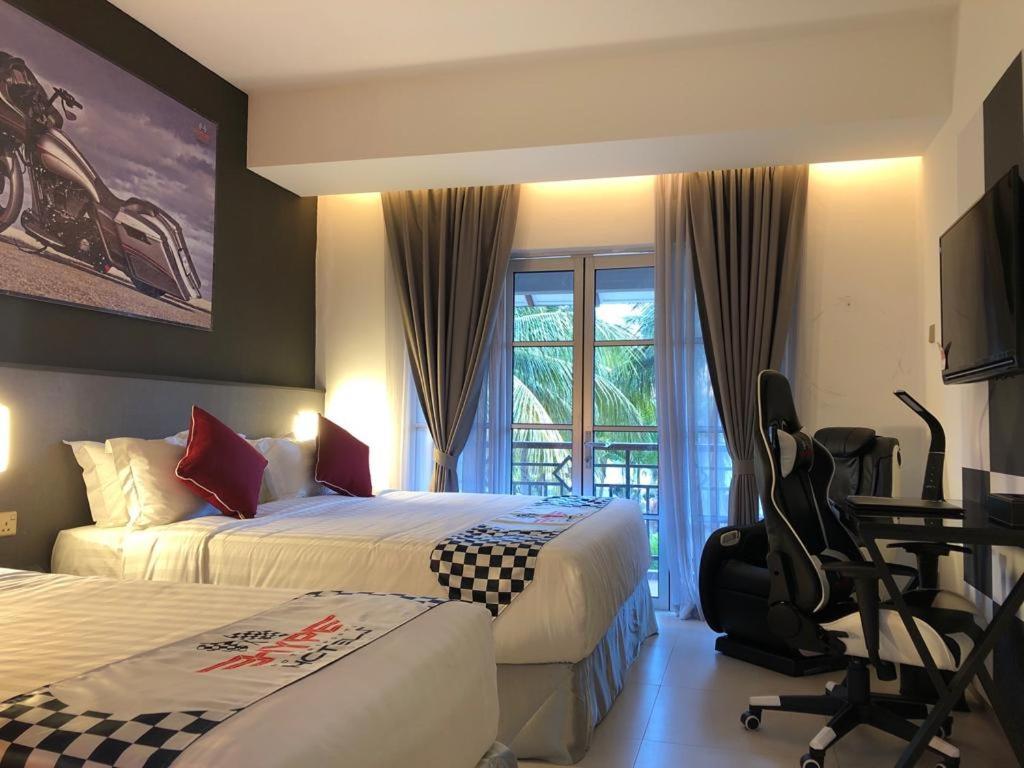 Hype Motorsports Hotel Port Dickson Dış mekan fotoğraf