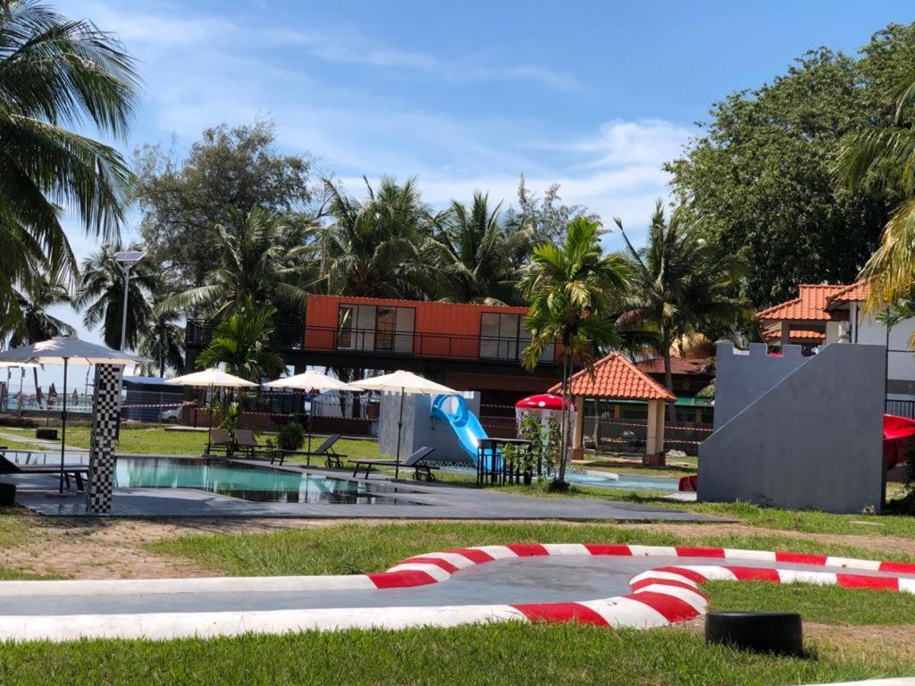 Hype Motorsports Hotel Port Dickson Dış mekan fotoğraf