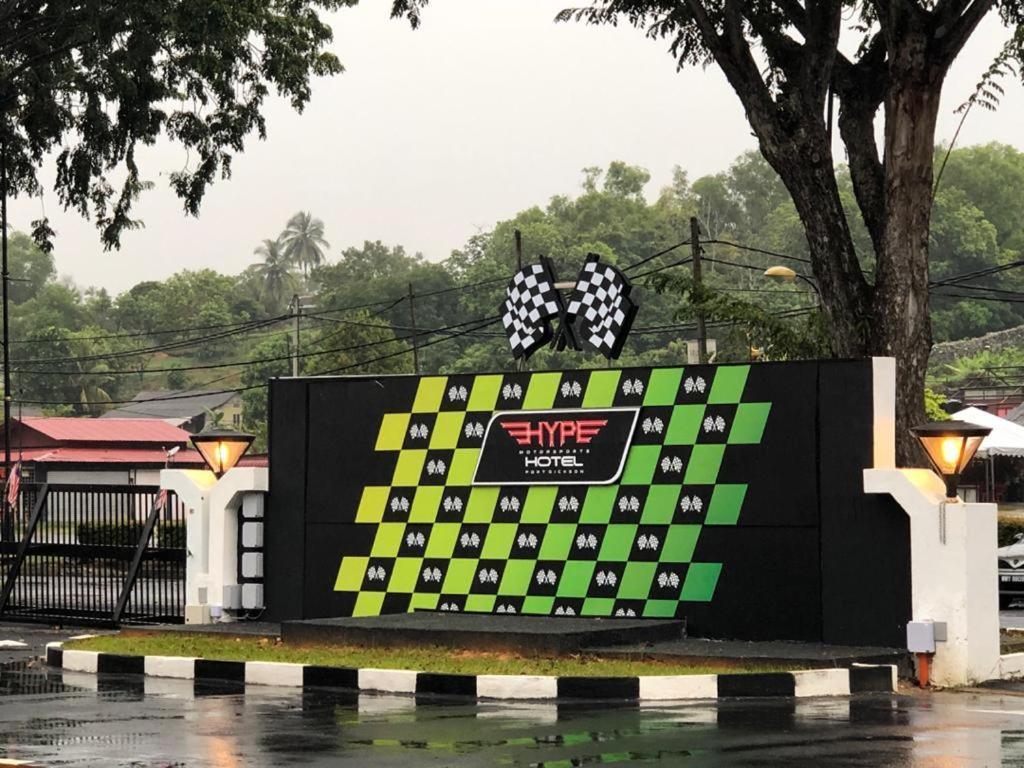 Hype Motorsports Hotel Port Dickson Dış mekan fotoğraf