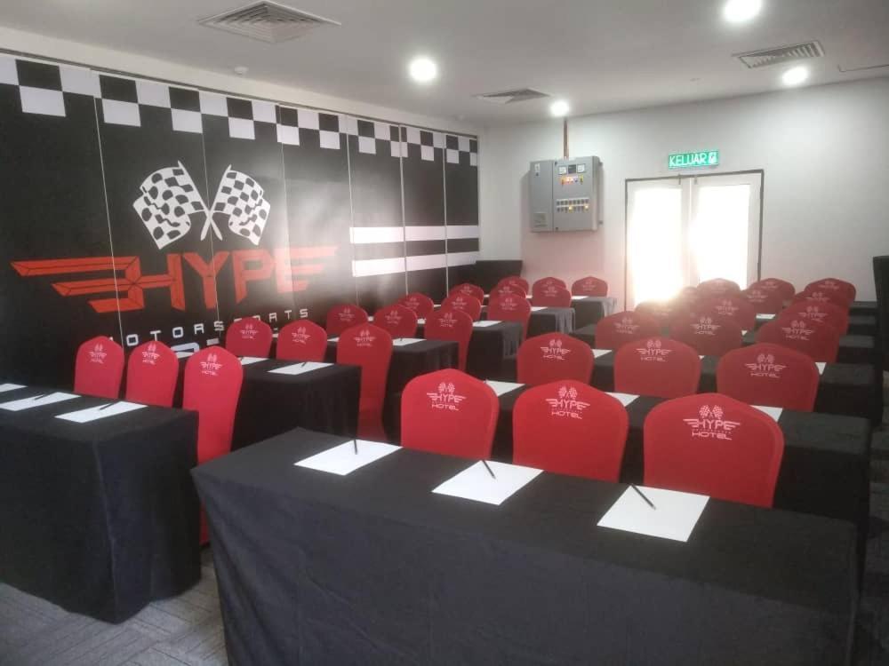 Hype Motorsports Hotel Port Dickson Dış mekan fotoğraf