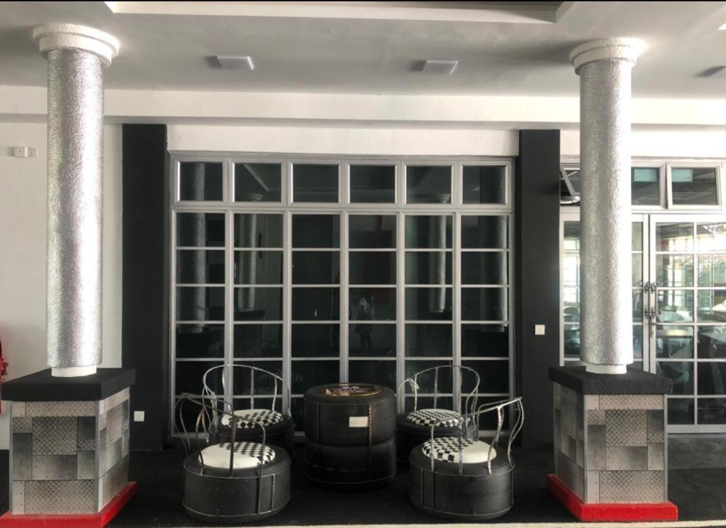 Hype Motorsports Hotel Port Dickson Dış mekan fotoğraf